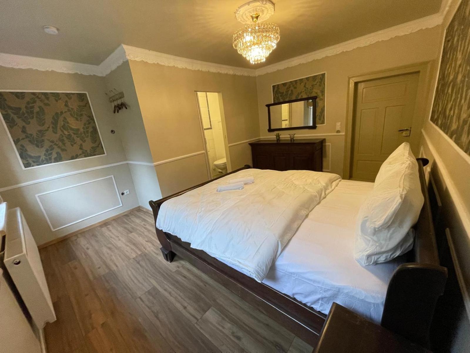 נויהאוס אם רנווג Boutique Hotel Am Bahndamm מראה חיצוני תמונה