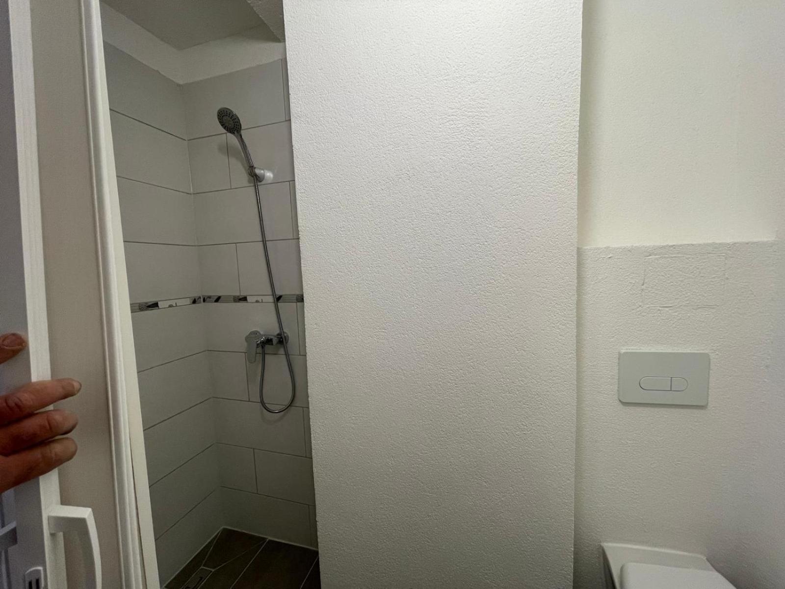 נויהאוס אם רנווג Boutique Hotel Am Bahndamm מראה חיצוני תמונה