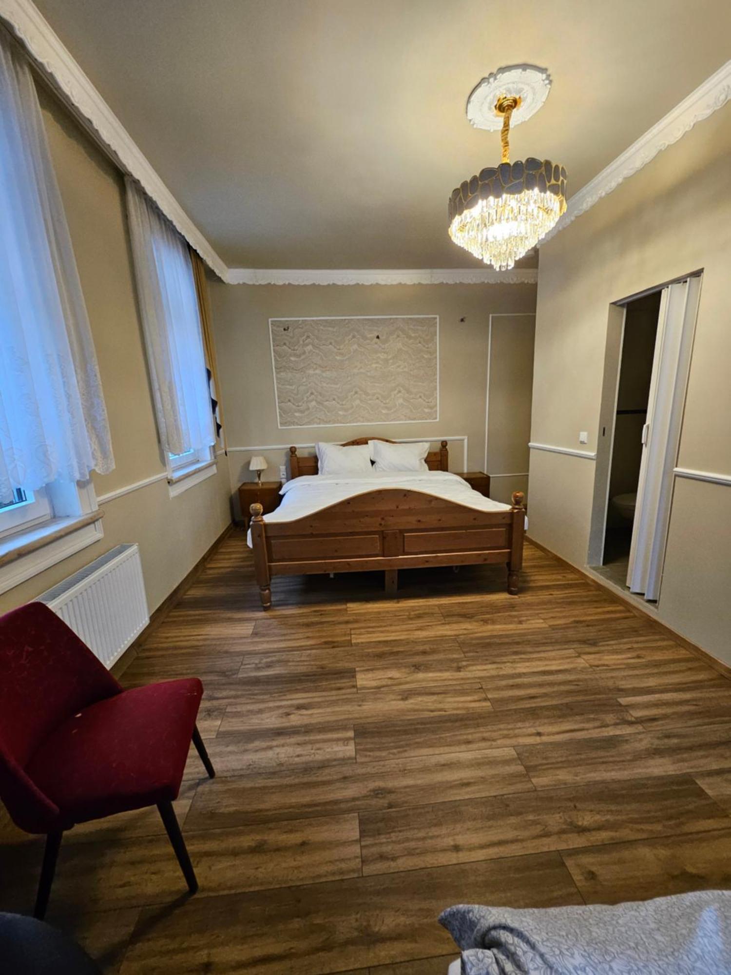 נויהאוס אם רנווג Boutique Hotel Am Bahndamm מראה חיצוני תמונה